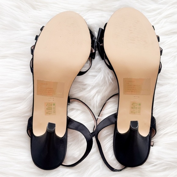 Steve Madden Black Sandals with Bow Detail - Picture 7 of 9